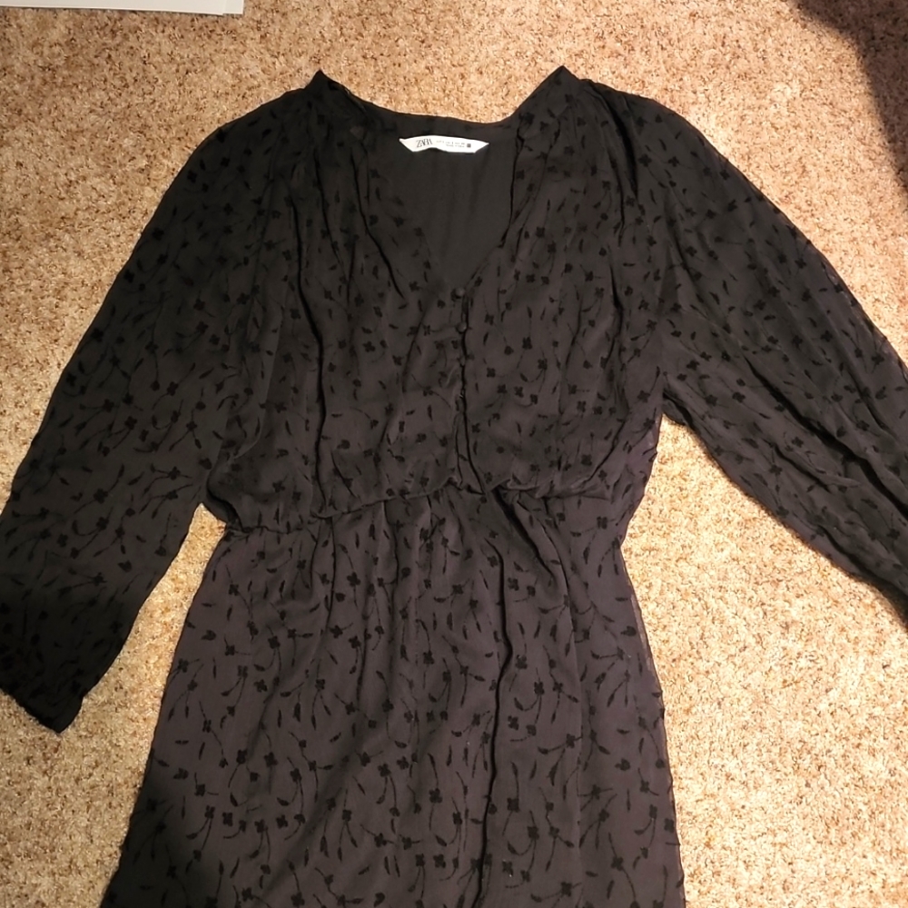 3/$30 Zara black floral pattern dress